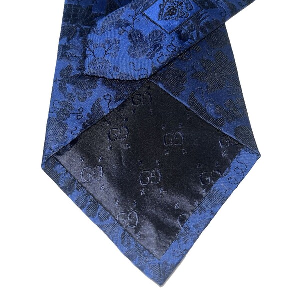 GUCCI Men's 100% Silk Skinny Necktie ITALY  FLORAL Blue EUC Rare 3.75 X 55 - Picture 14 of 14